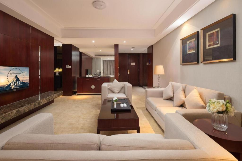 Leisure Hotel Dongguan  Dış mekan fotoğraf