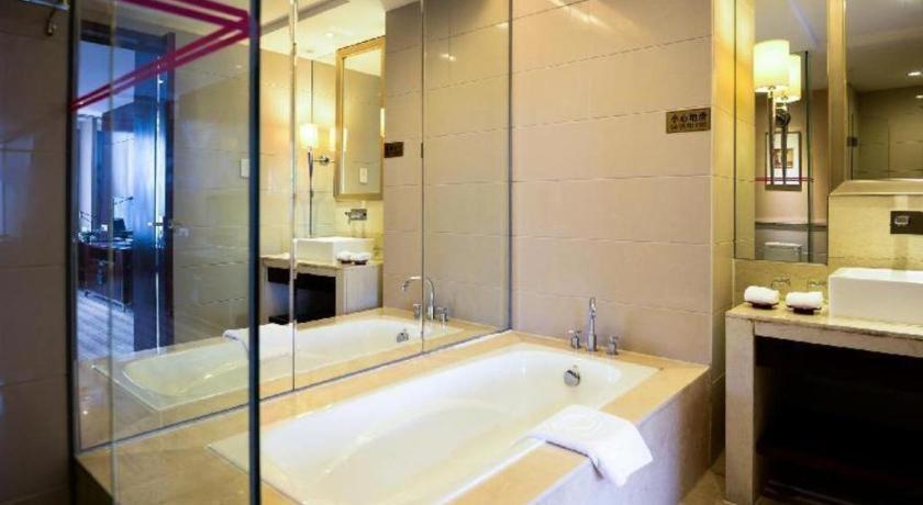 Leisure Hotel Dongguan  Dış mekan fotoğraf
